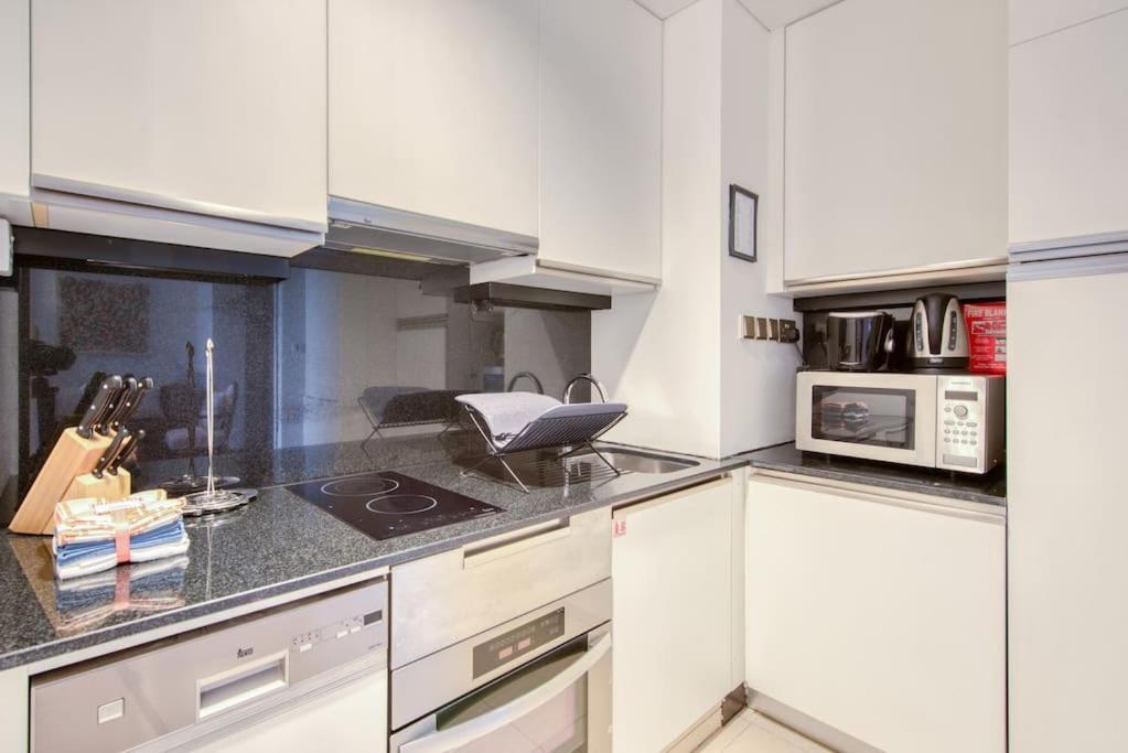 Superhost - Studios At Jw Marriott - The Address Dubai Marina Exterior photo